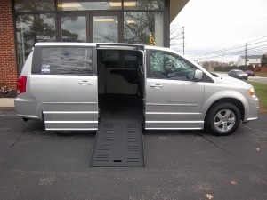 Illustration for article titled 2013 Dodge Grand Caravan SXT- Braun Mobility Conversion: A Jal-oppo Review